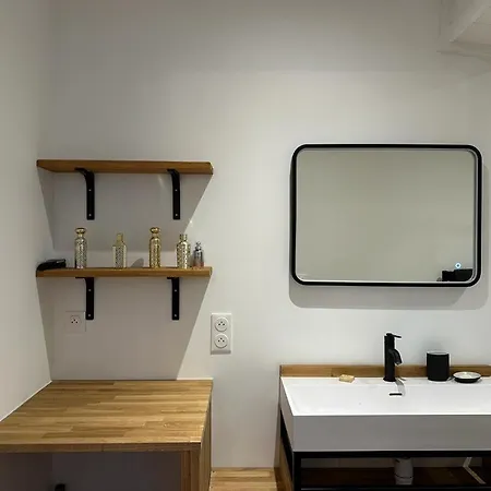 Independant Guethary *